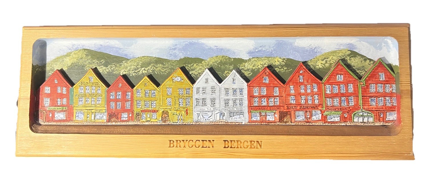 Treskjaering Bergen Nwy Wd Plaque Bryggen wharf- Herang Handwk Scand Wall Art