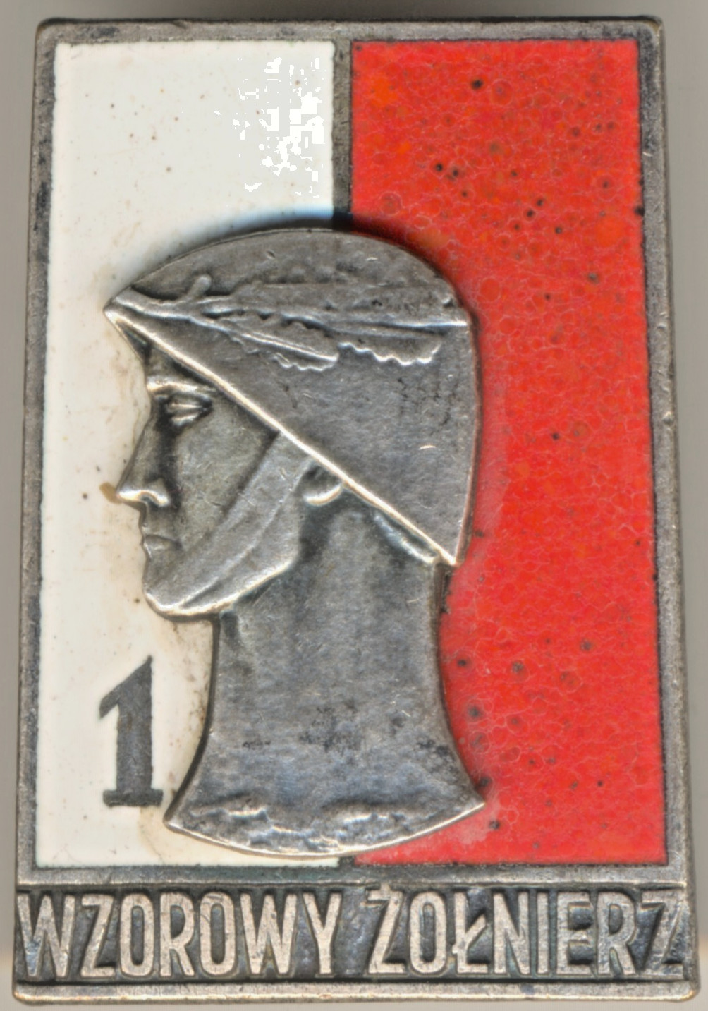 Soviet ERA Medal red Order star Banner  Badge POLAND  Miliatary     (1146)