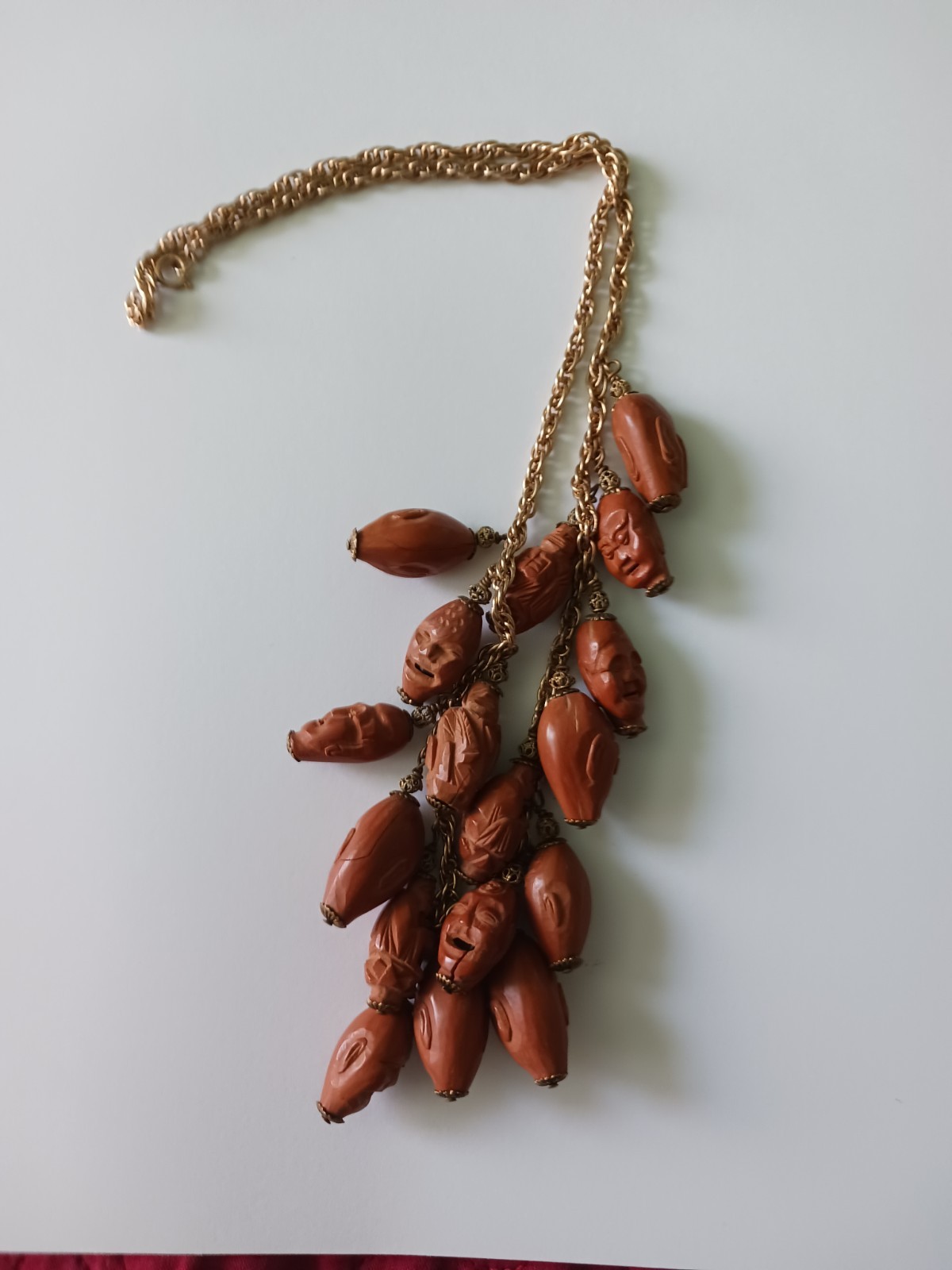Antique Chinese Peach Pit Carving Bead Man's Head 16 Chain