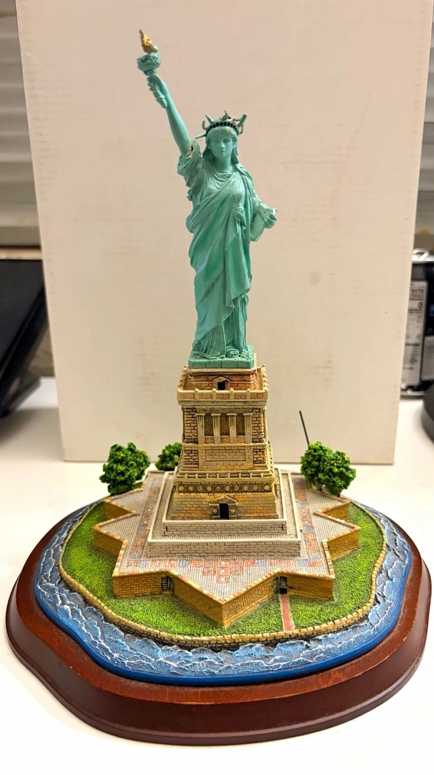 Danbury Mint Statue of Liberty Liberty Island New York Resin Figurine Wood Base