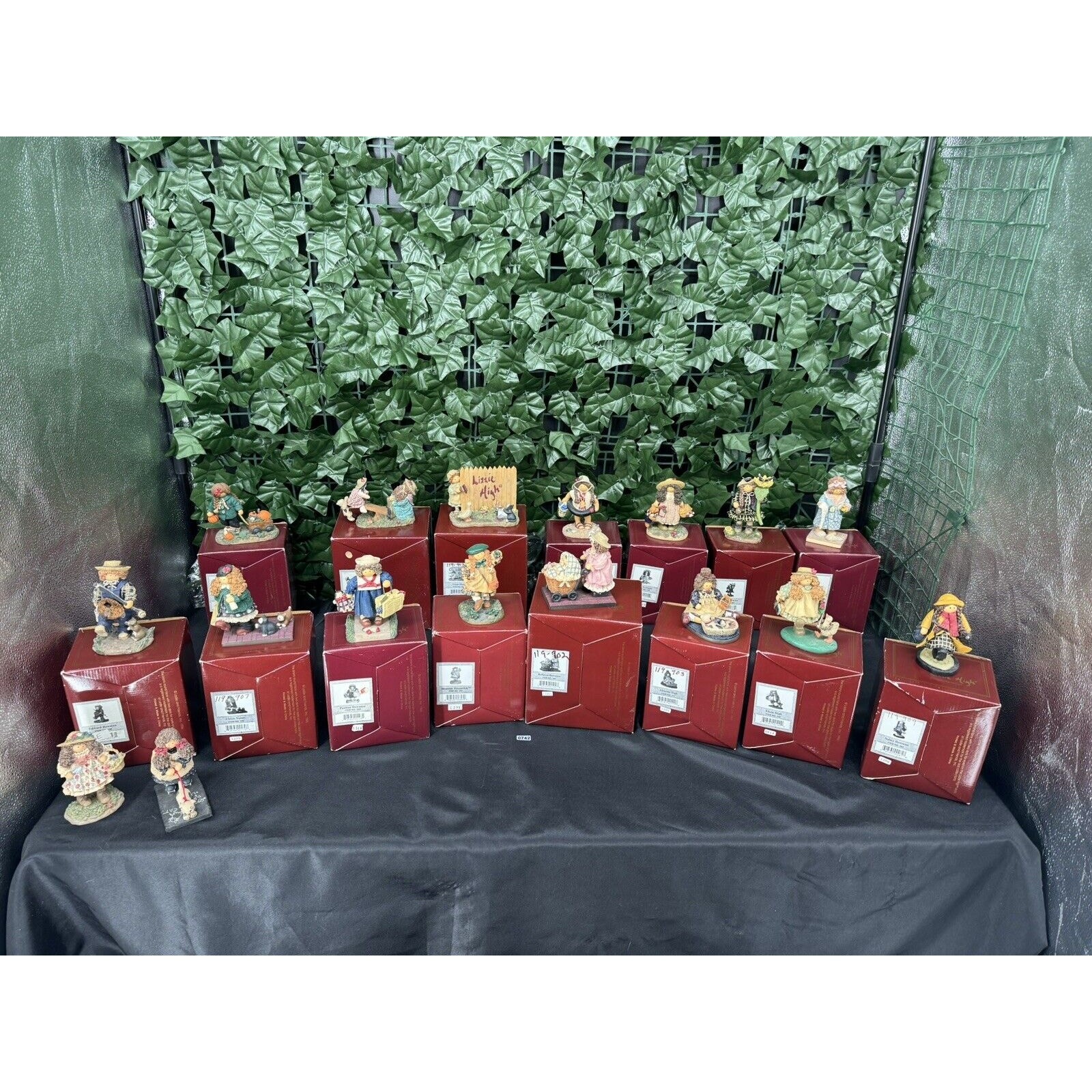 Lot Of 17 Ladie And Friends Vintage Lizzie High Doll Figurine Lot