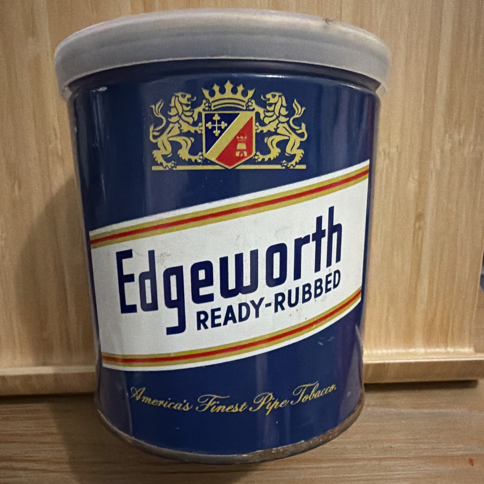 Edgeworth Vintage Ready-Rubbed Pipe Tobacco Tin w/ Plastic Lid