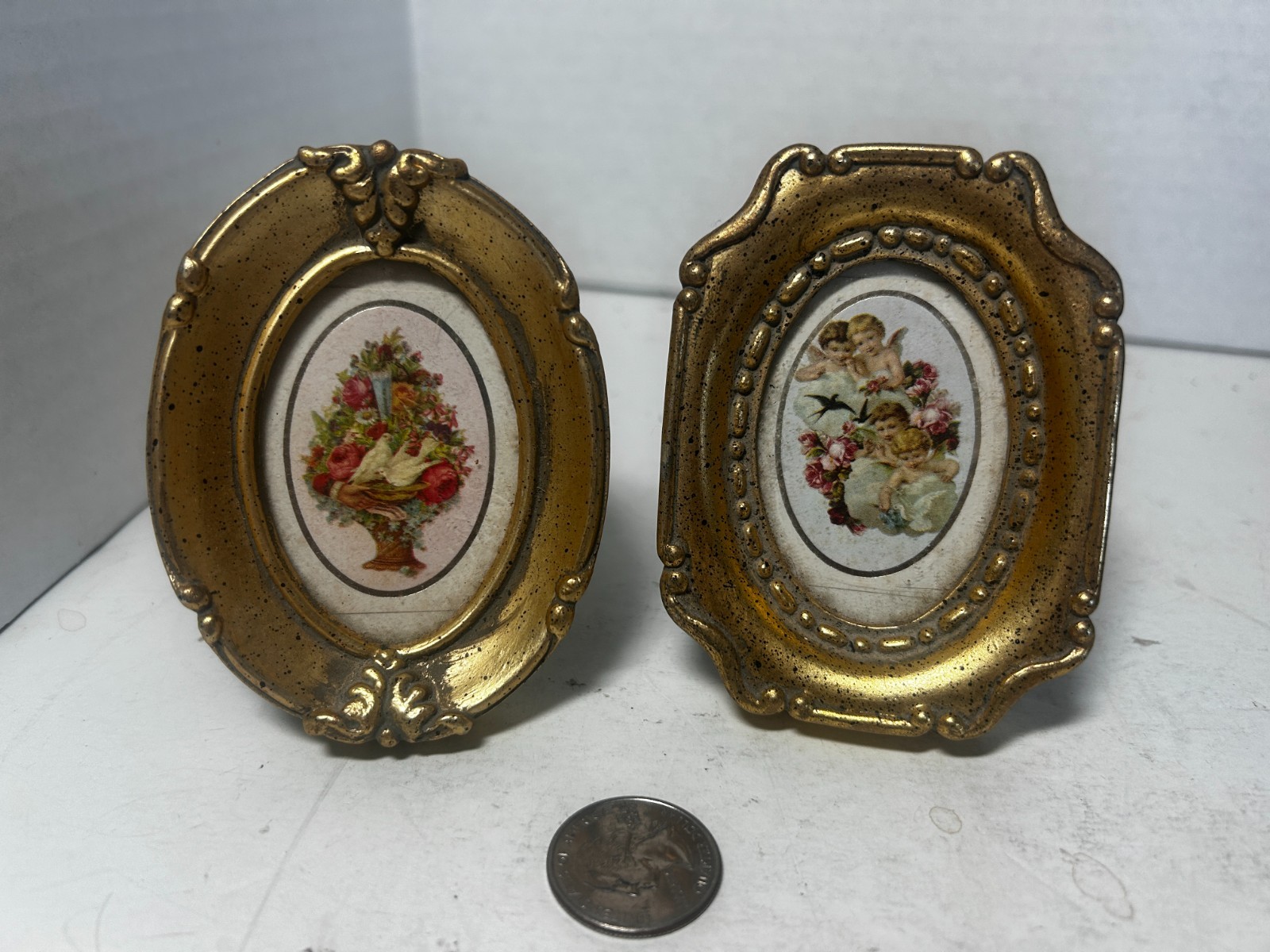 Vtg Small Gold Tone Frame Picture Lot PC4106 Vtg Small Gold Tone Frame Picture Lot PC4106