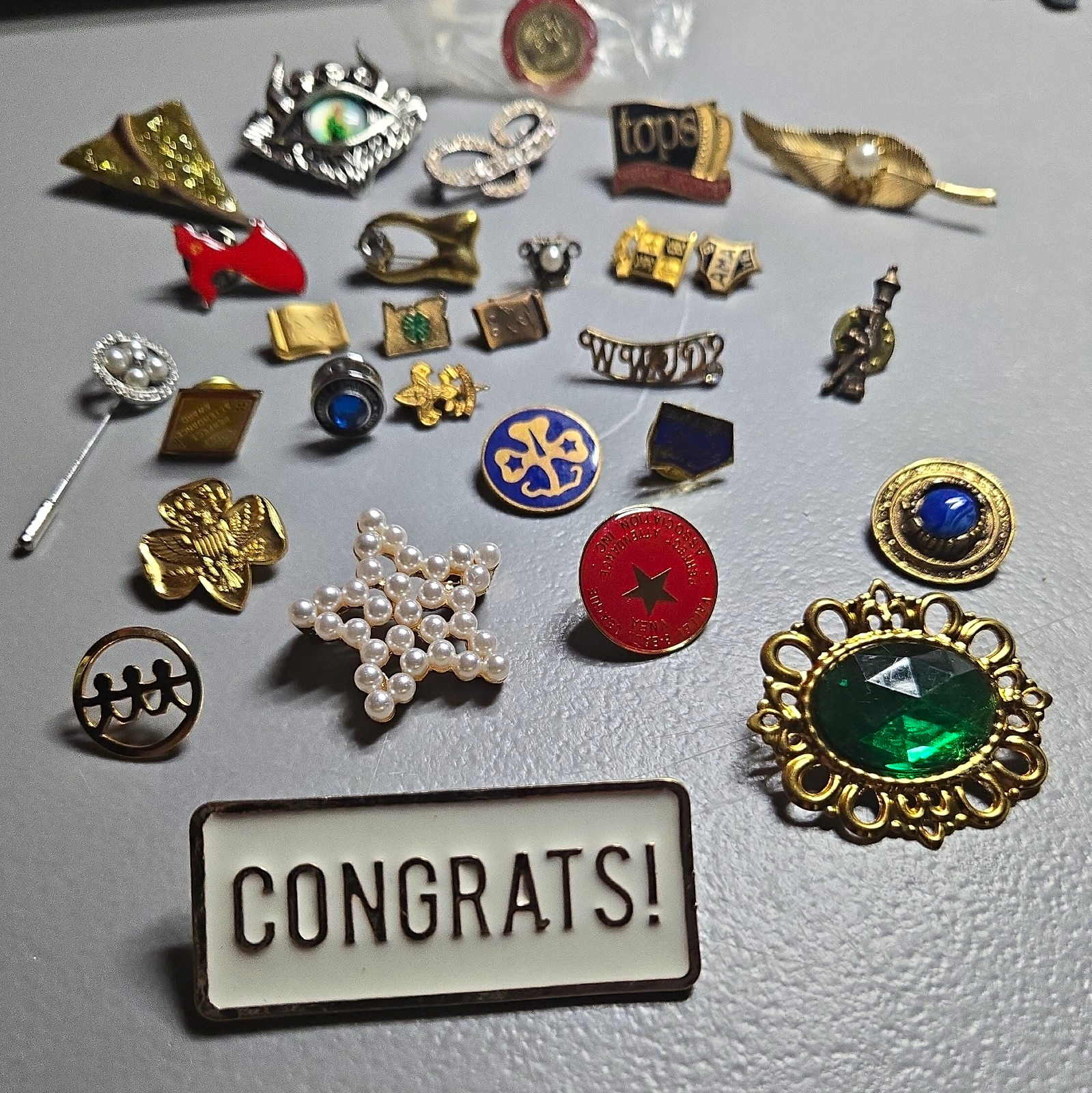 Vintage Mixed Lot Lapel/Tack Pins & Pinbacks: CONGRATS Bar, Red Star, Pearl Vintage Mixed Lot Lapel/Tack Pins & Pinbacks: CONGRATS Bar, Red Star, Pearl