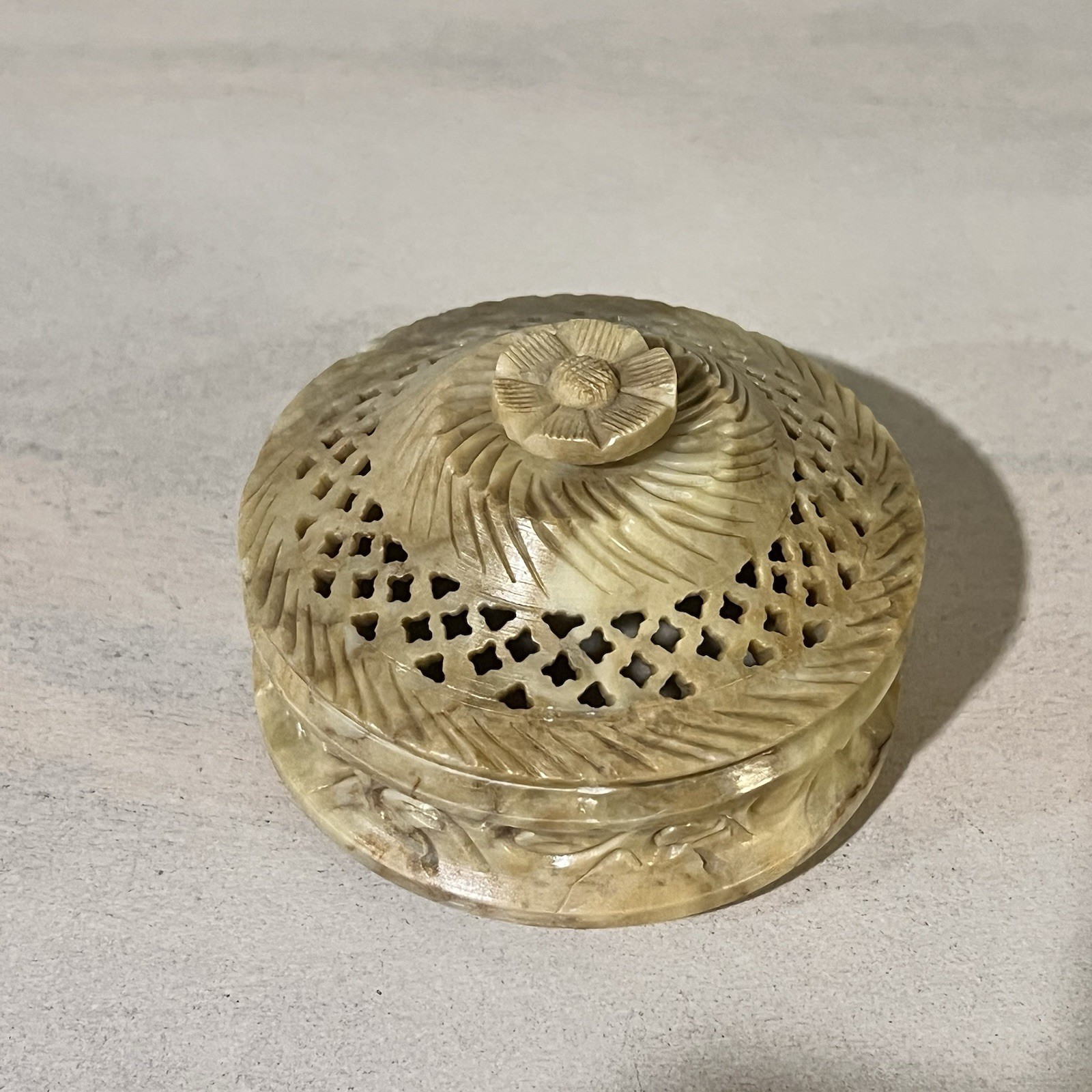 Vintage Soapstone Jewelry Trinket Box Incense Burner Hand Carved Boho 3\ Vintage Soapstone Jewelry Trinket Box Incense Burner Hand Carved Boho 3\