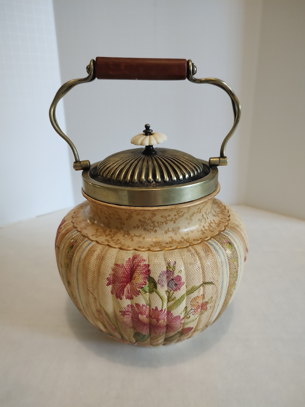 Antique Doulton Burslem Biscuit Barrel Slaters Lace Patent 314002 Victorian 1885 Antique Doulton Burslem Biscuit Barrel Slaters Lace Patent 314002 Victorian 1885