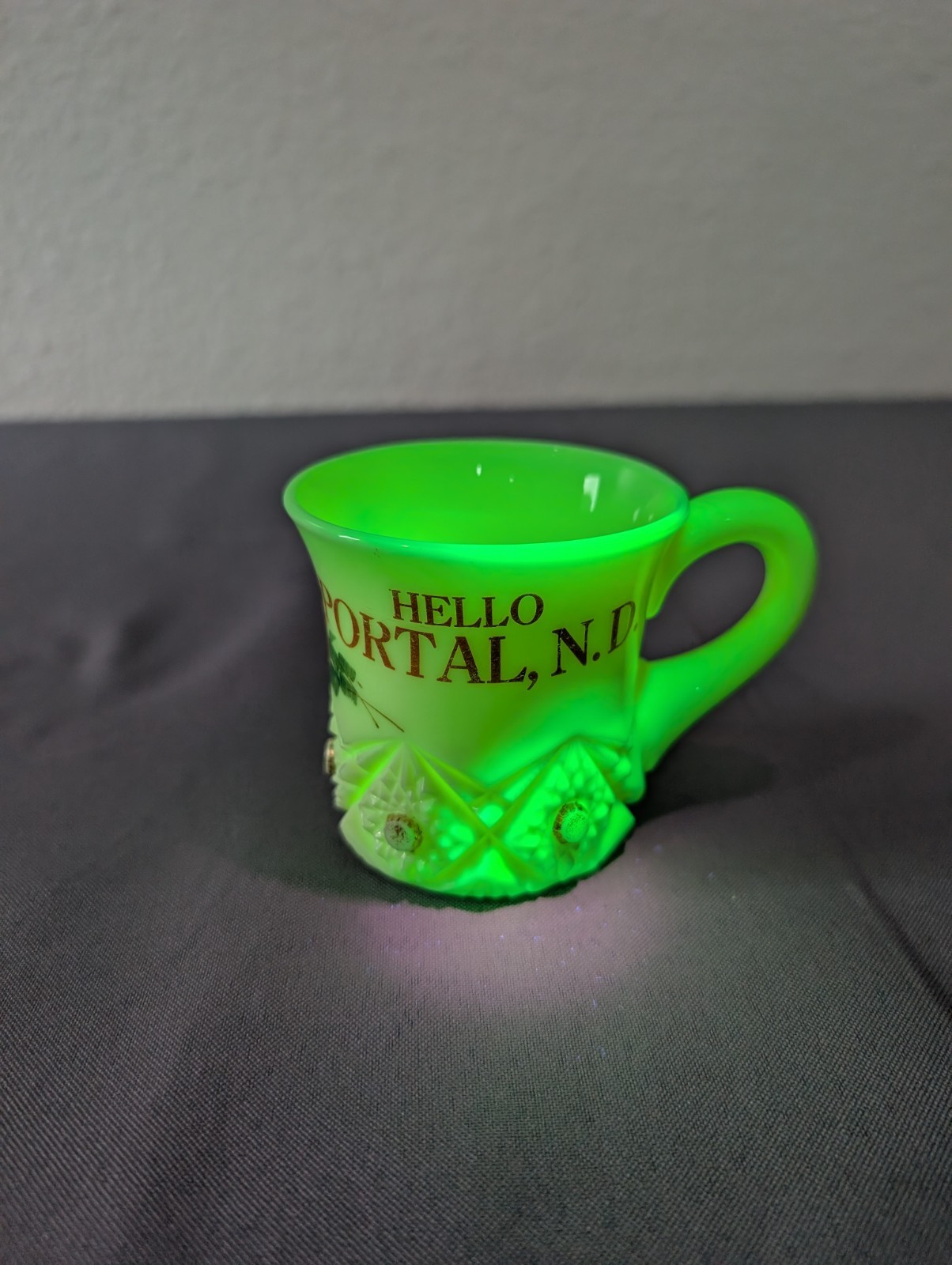 Vintage Souvenir Collector Mug Cup Uranium Custard Glass Portal North Dakota