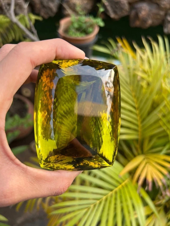 1000 Ct Certified Natural Brazilian Lemon Green Cushion Topaz Loose RG Gemstone 1000 Ct Certified Natural Brazilian Lemon Green Cushion Topaz Loose RG Gemstone