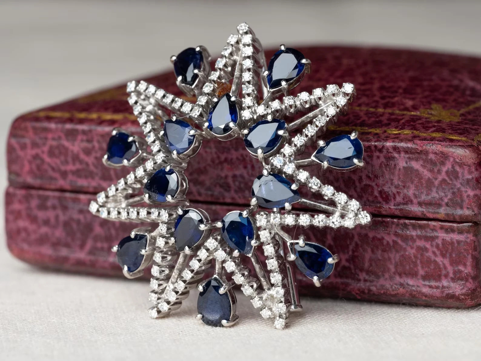 Fabulous Pear Blue Sapphire Diamond Star-Shaped Brooch Pin 14k White Gold Plated