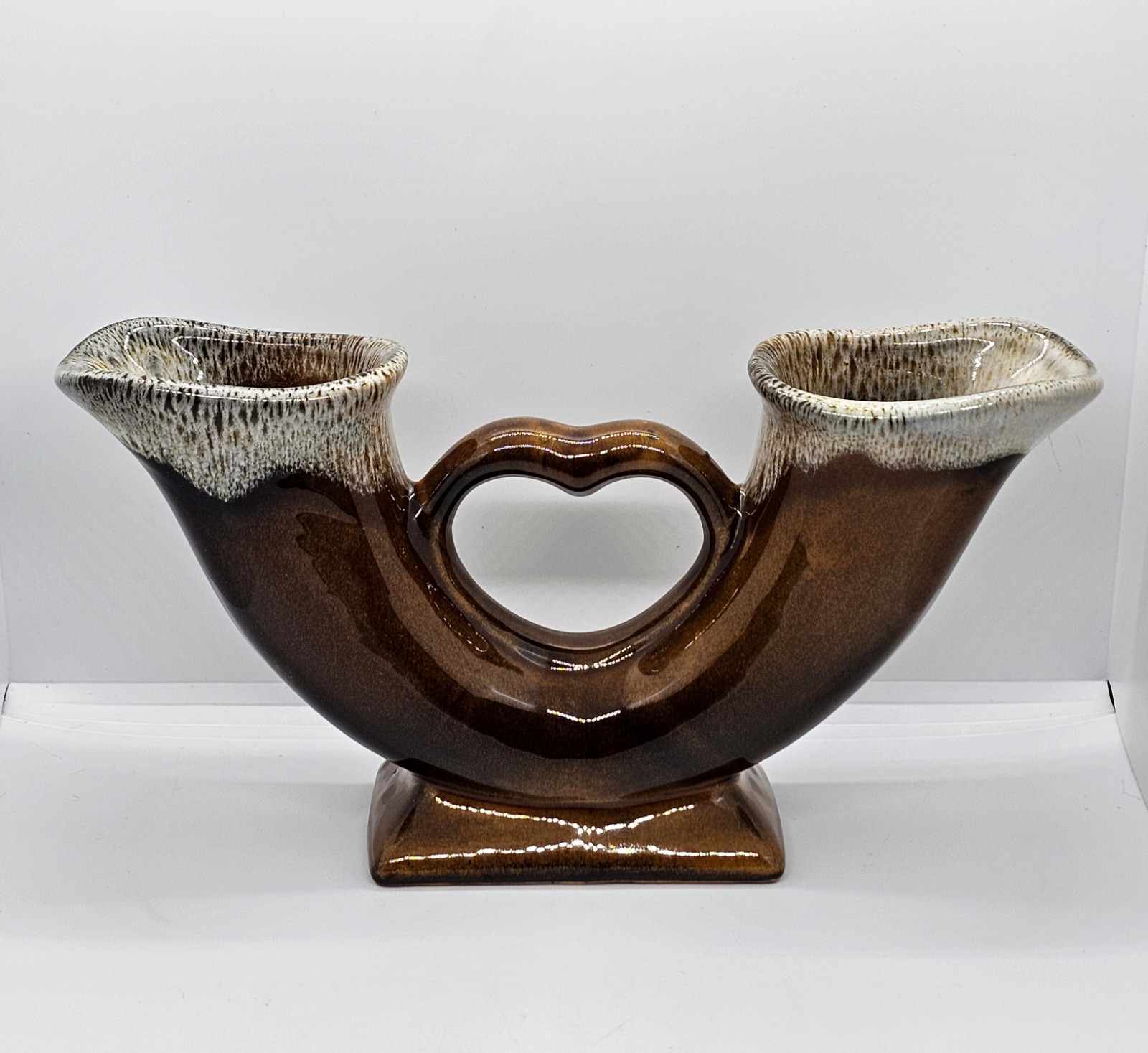 MCM VAN BRIGGLE Double Horn Vase White Volcanic Fat Lava Drip Glaze, 9.5\