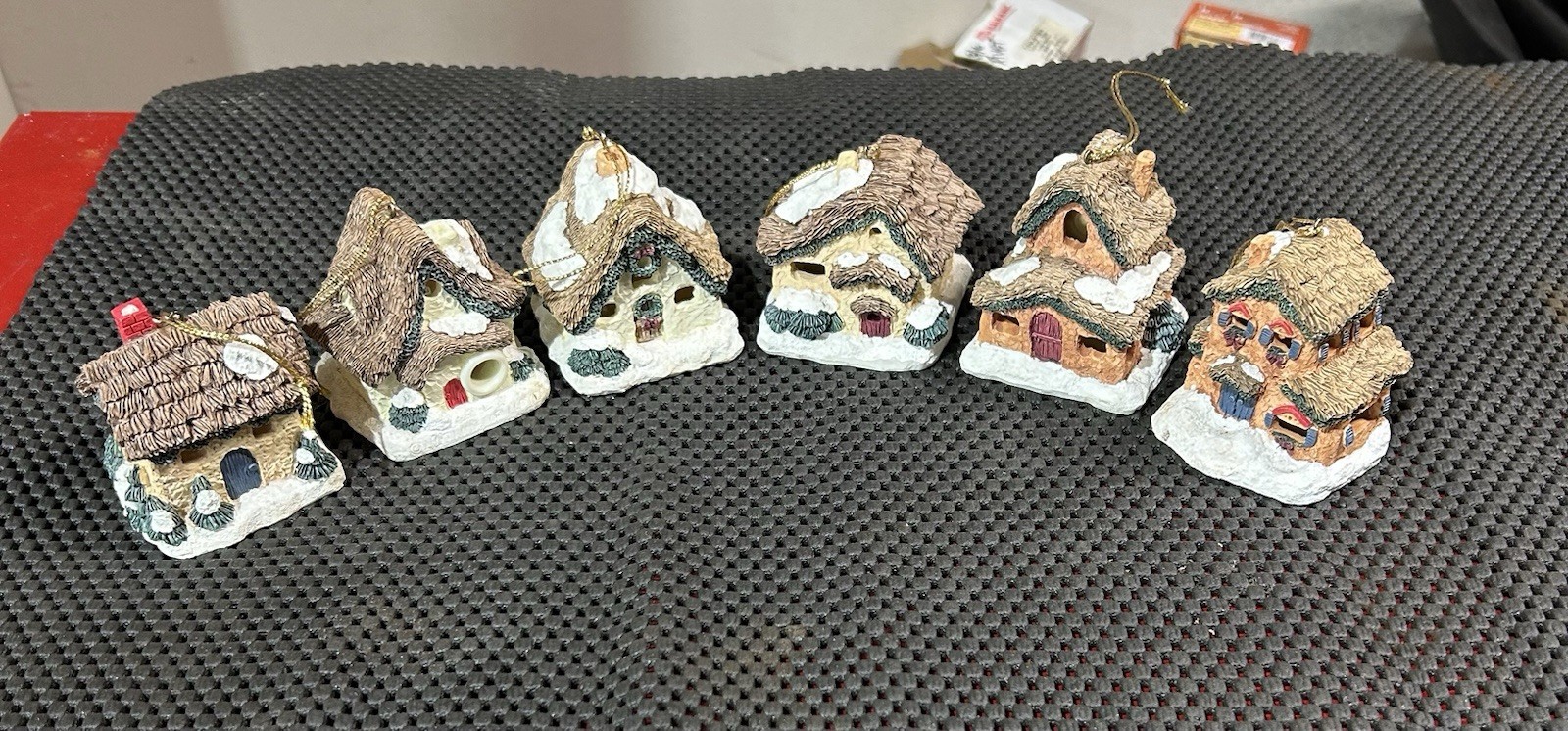 Vintage Lot 1997 House of Lloyd Christmas Around The World Miniature Cottage (6)