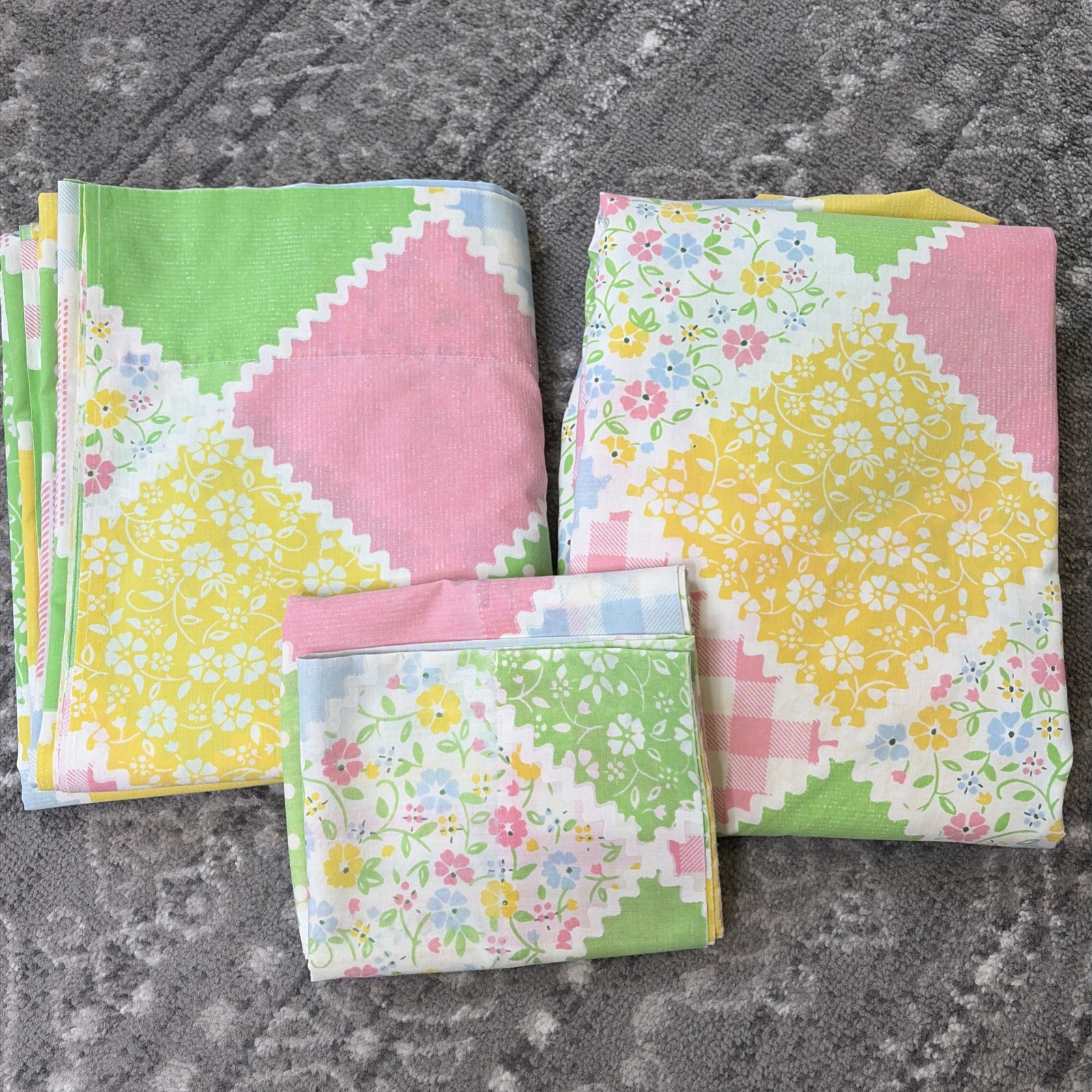 Vintage 1970s Sears Country Patch Gingham Floral Full  Sheet Pillowcase Set 3pc