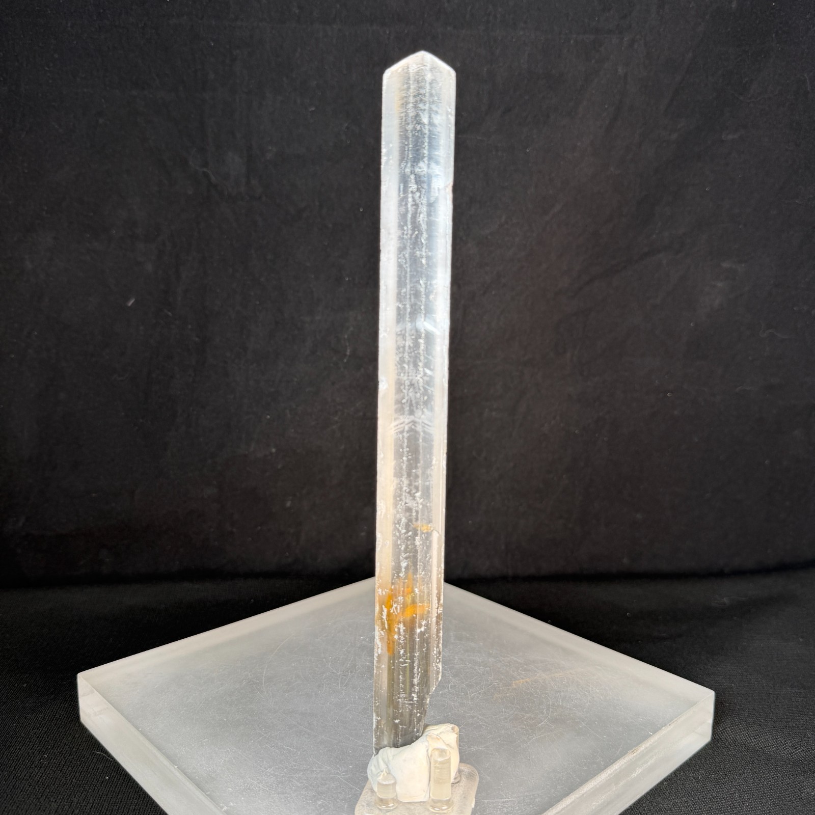 Gypsum var. Selenite: Naica Mine, Naica, Saucillo Muni., Chihuahua, Mexico