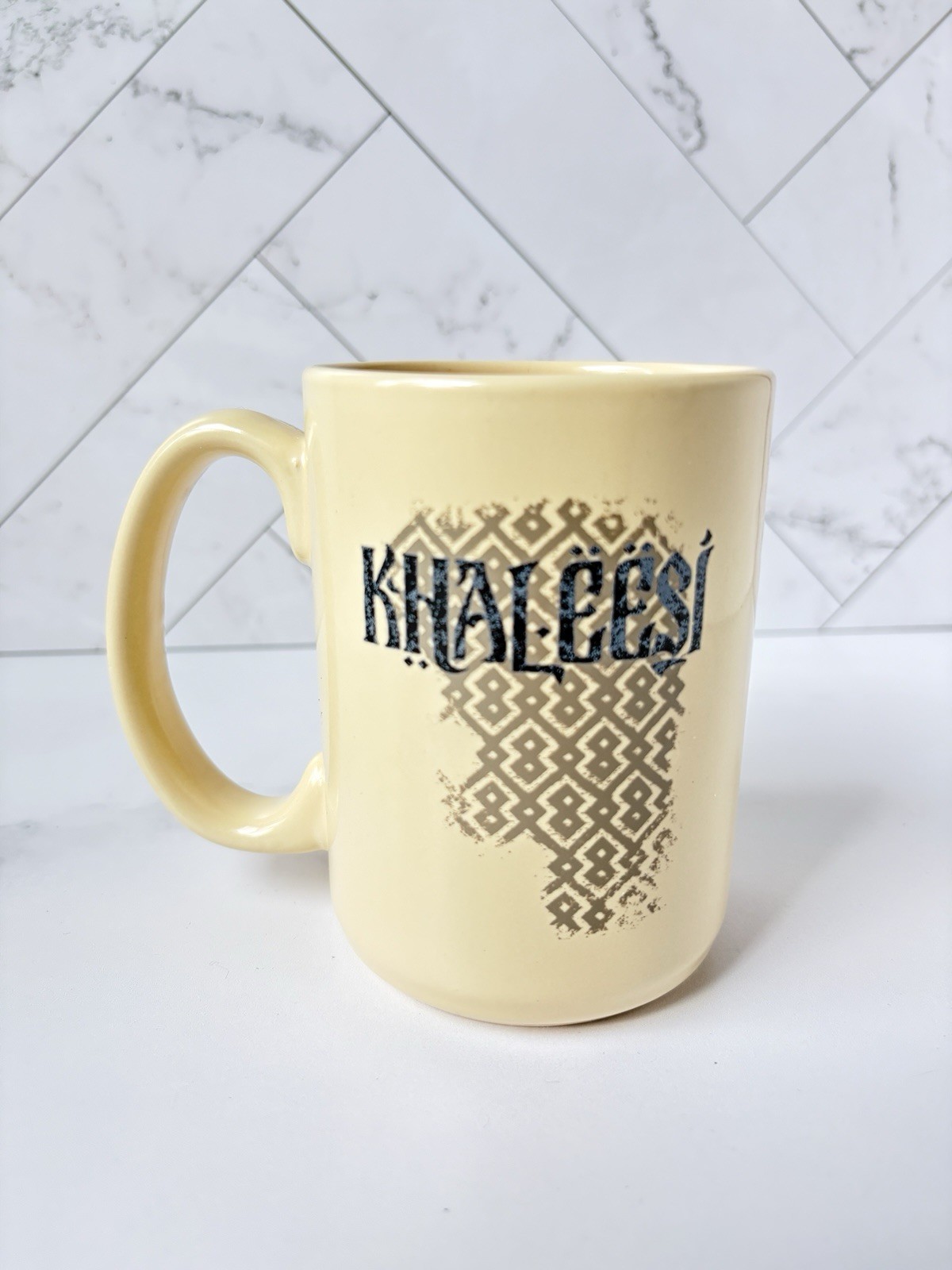 GAME OF THRONES Khaleesi Official HBO Ivory Mug Mother of Dragons Dothraki 11 oz