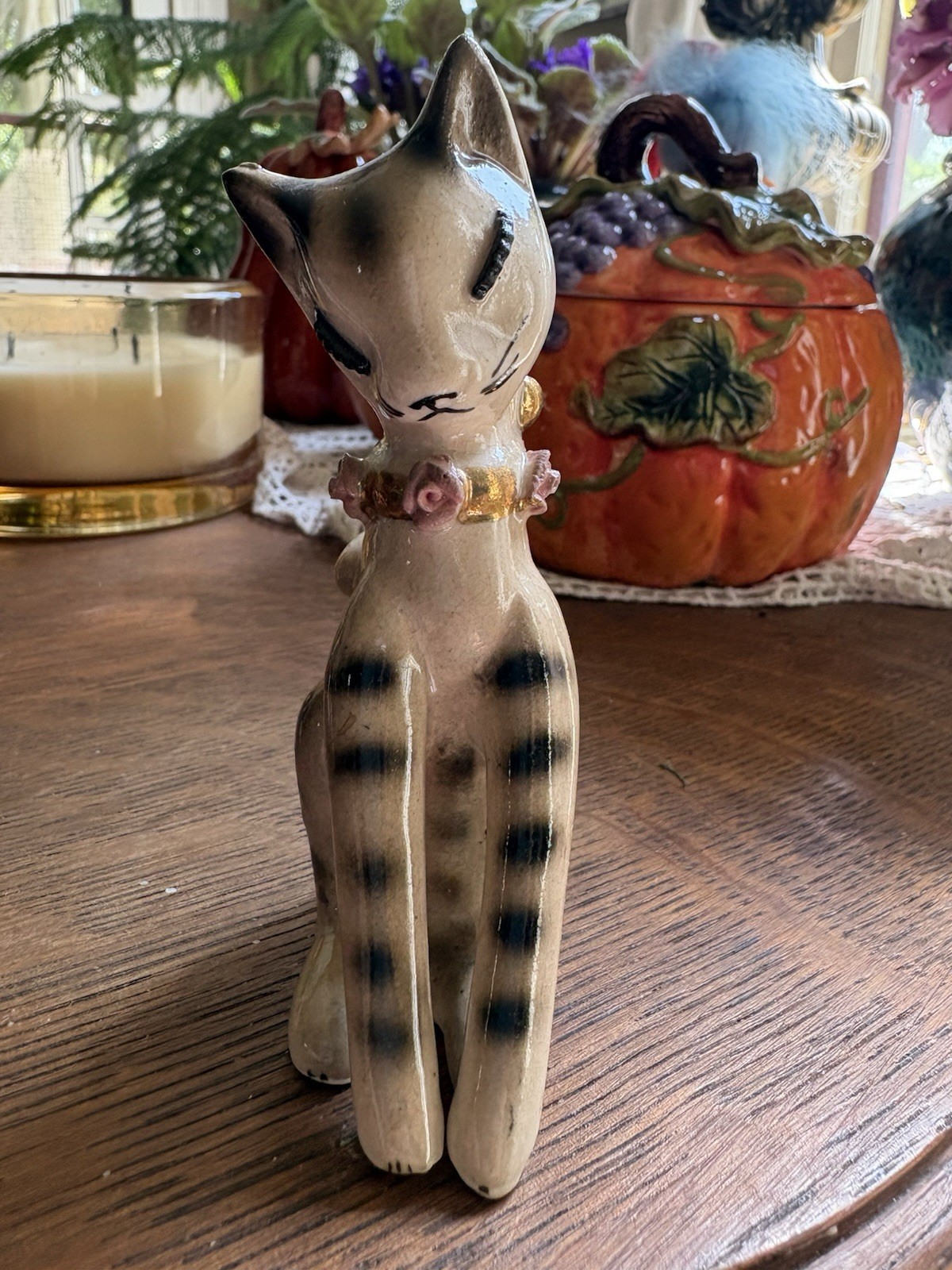 Vintage 1950s-1960s MCM Japan Tall Slender Striped Cat Gold Collar w/Pink Roses