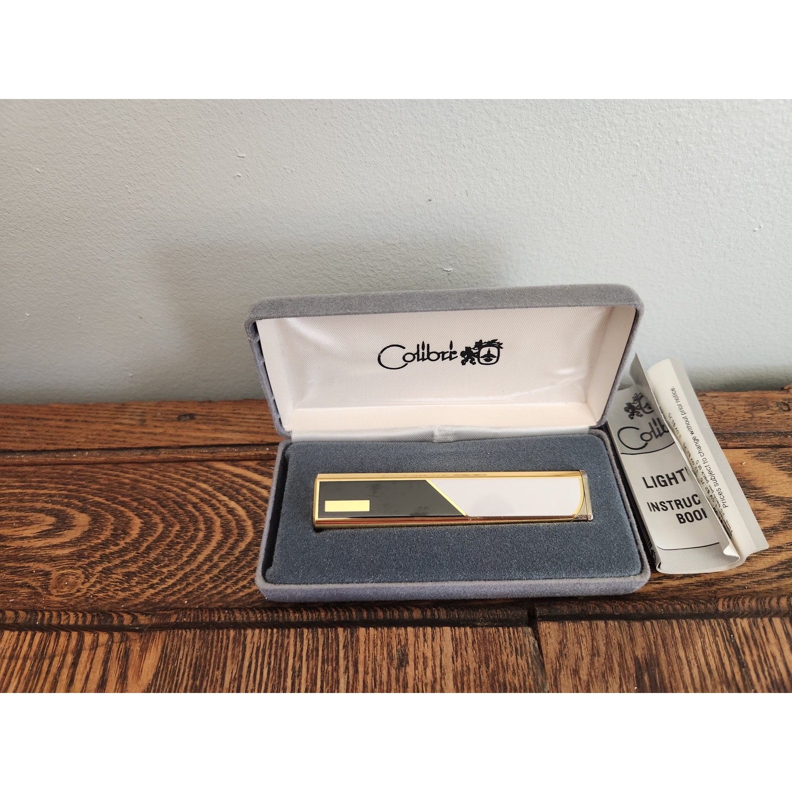 Vintage COLIBRI Pocket Lighter w/ Box ELECTRO-QUARTZ Japan Black/Gold NIB