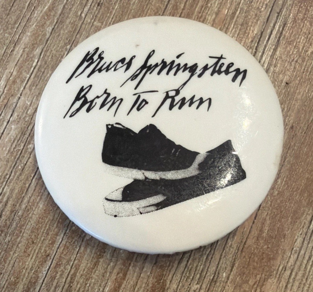 1975 Bruce Springsteen Born to Run Columbia Records Promo Pinback Button 1.75”