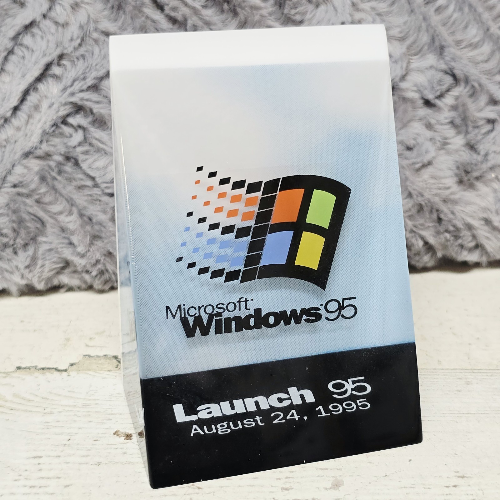 Microsoft Windows 95 Launch Team Lucite Award Employee Release Gift August 1995