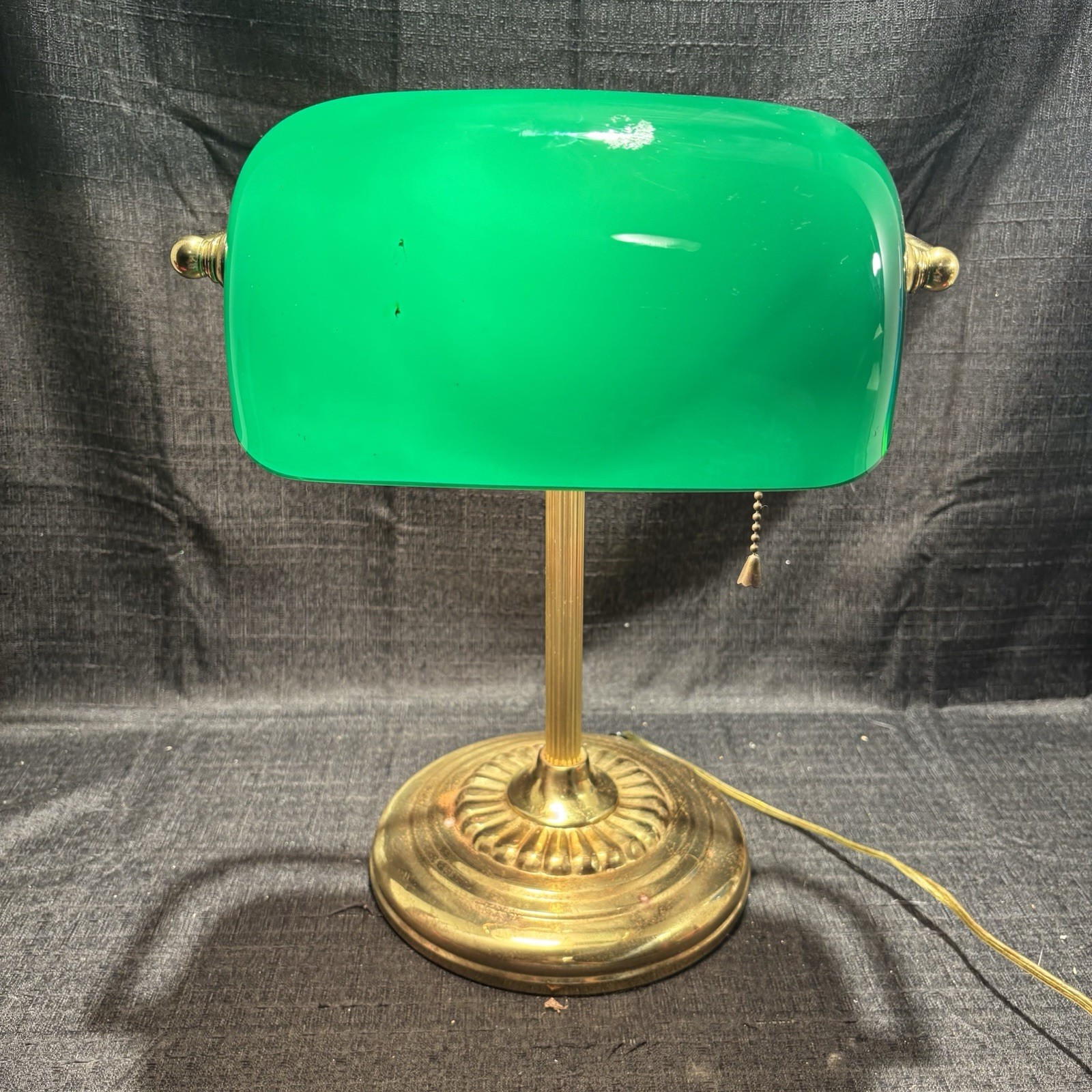 Vintage Bankers Desk Lamp Green Glass Shade Brass Tone Pull Chain Working 14”