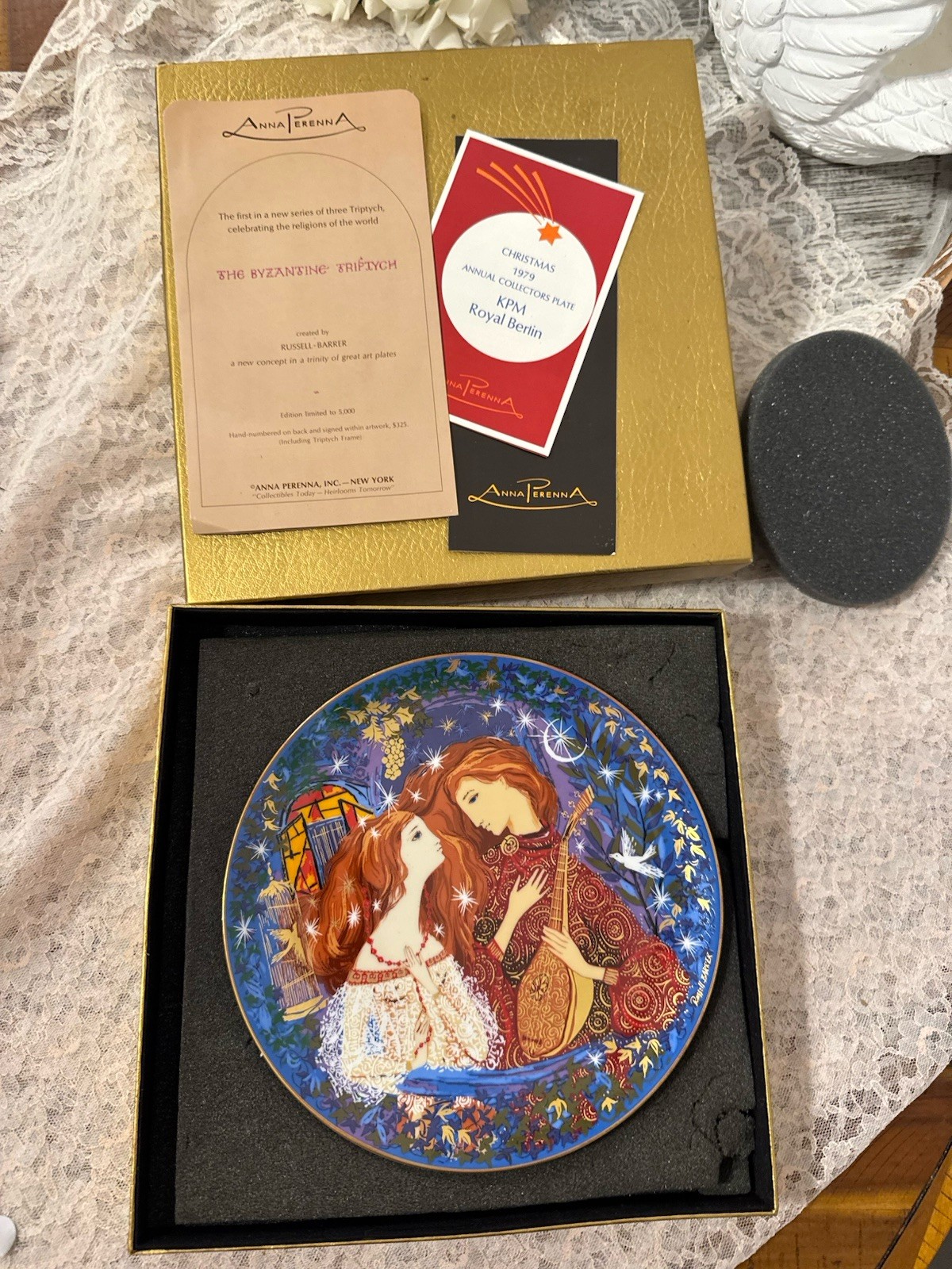Anna Perenna Romeo & Juliet Collector Plate Russell Barker Romantic Loves Box