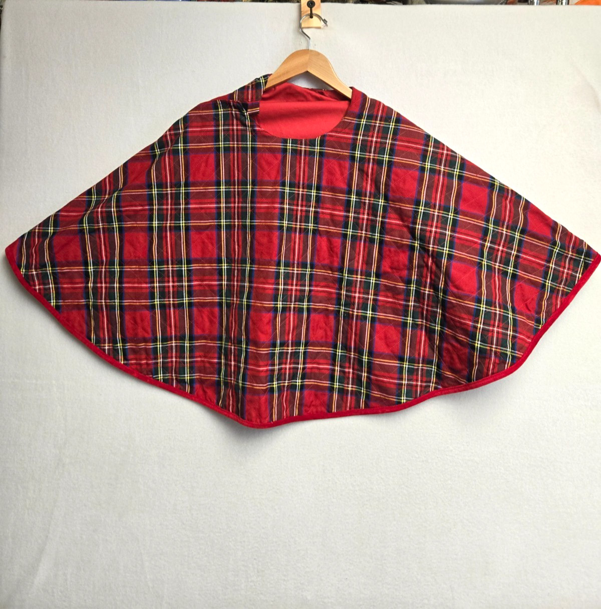 LLBEAN VTG CLASSIC RED PLAID TREE SKIRT 21\