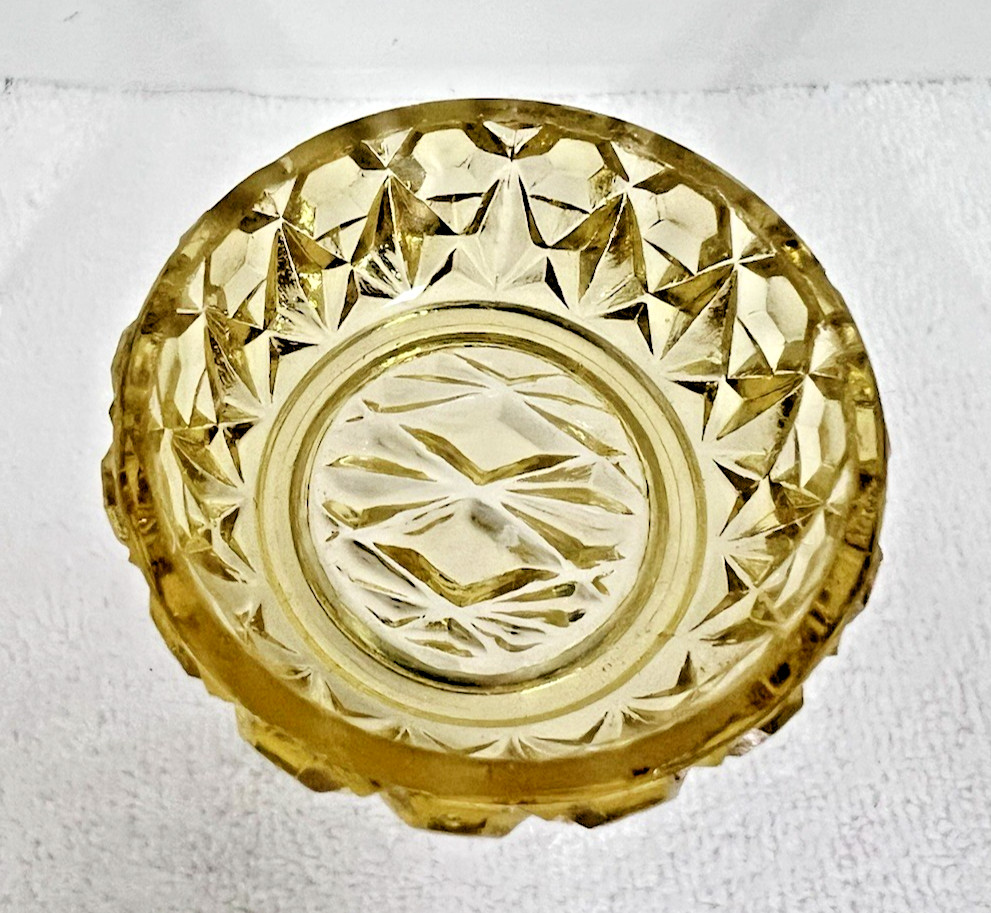 Vintage Yellow Pressed Pattern Glass Flat Diamond Open Salt Dip Cellar 3/4