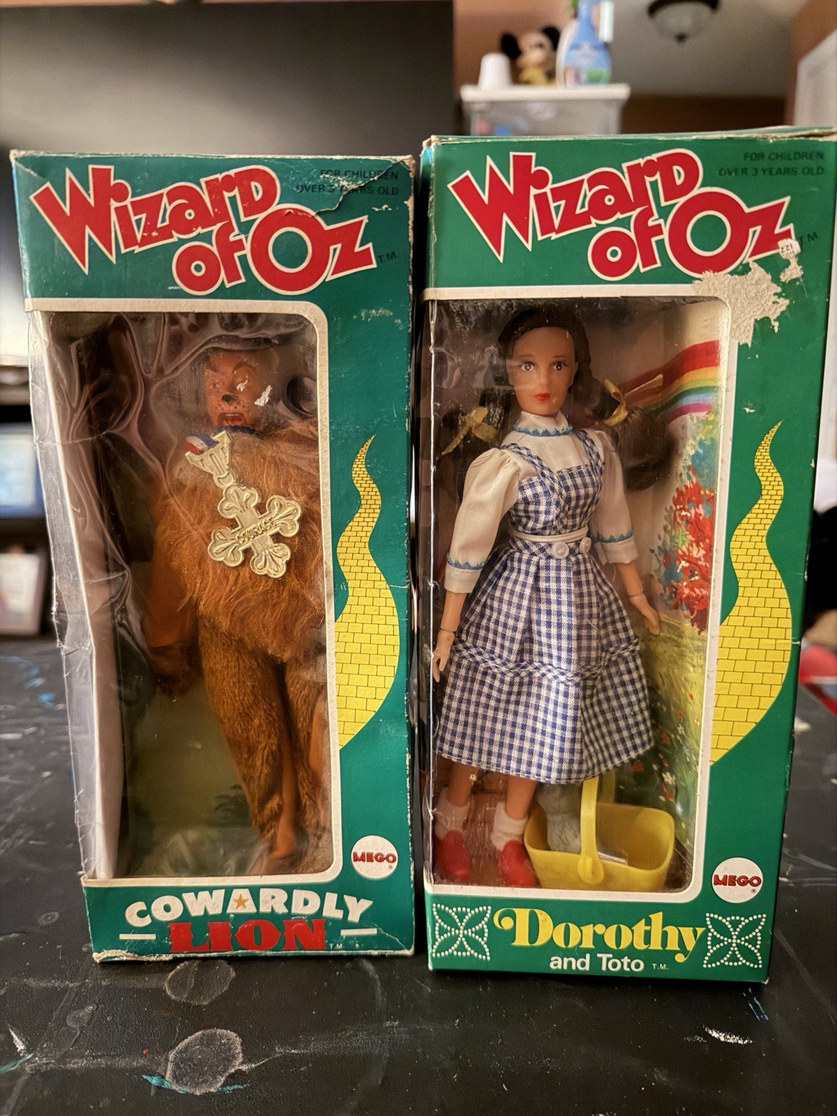 Mego 1974 Wizard Of Oz Dorothy And Cowardly Lion Figures