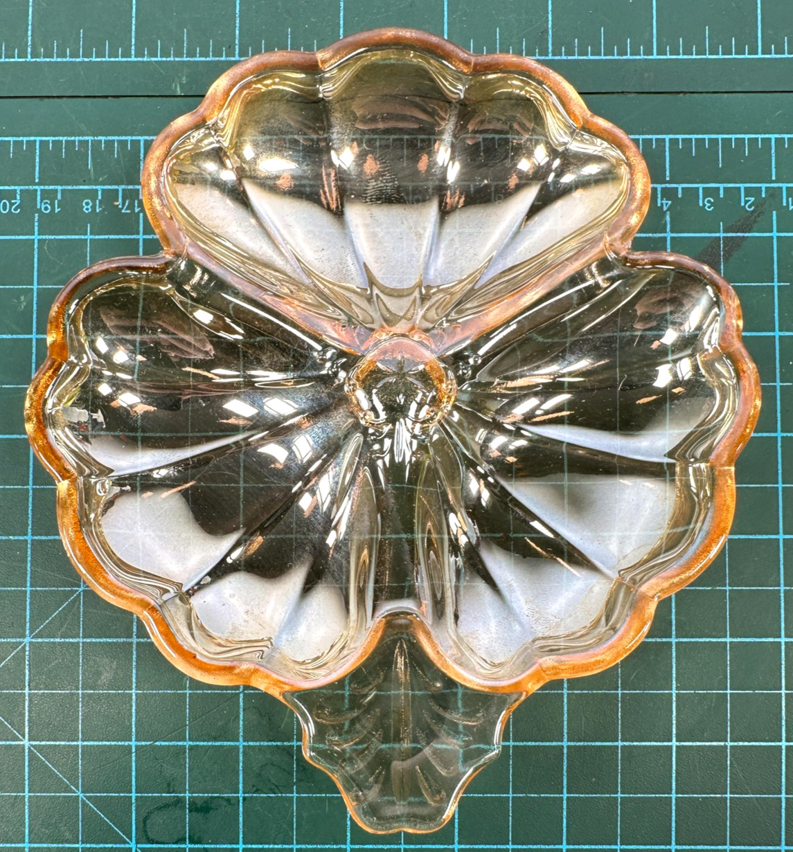 Jeannette Marigold Carnival Peach Luster Glass 3 Leaf Clover Dish Nut Pickle