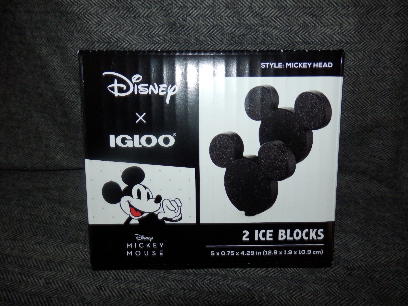 DISNEY IGLOO MICKEY ICE BLOCKS NEW IN BOX