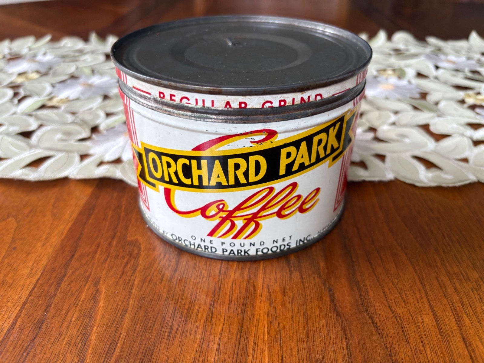 Vintage Orchard Park keywind coffee tin, Orchard Park Foods, Inc. Buffalo, NY Vintage Orchard Park keywind coffee tin, Orchard Park Foods, Inc. Buffalo, NY