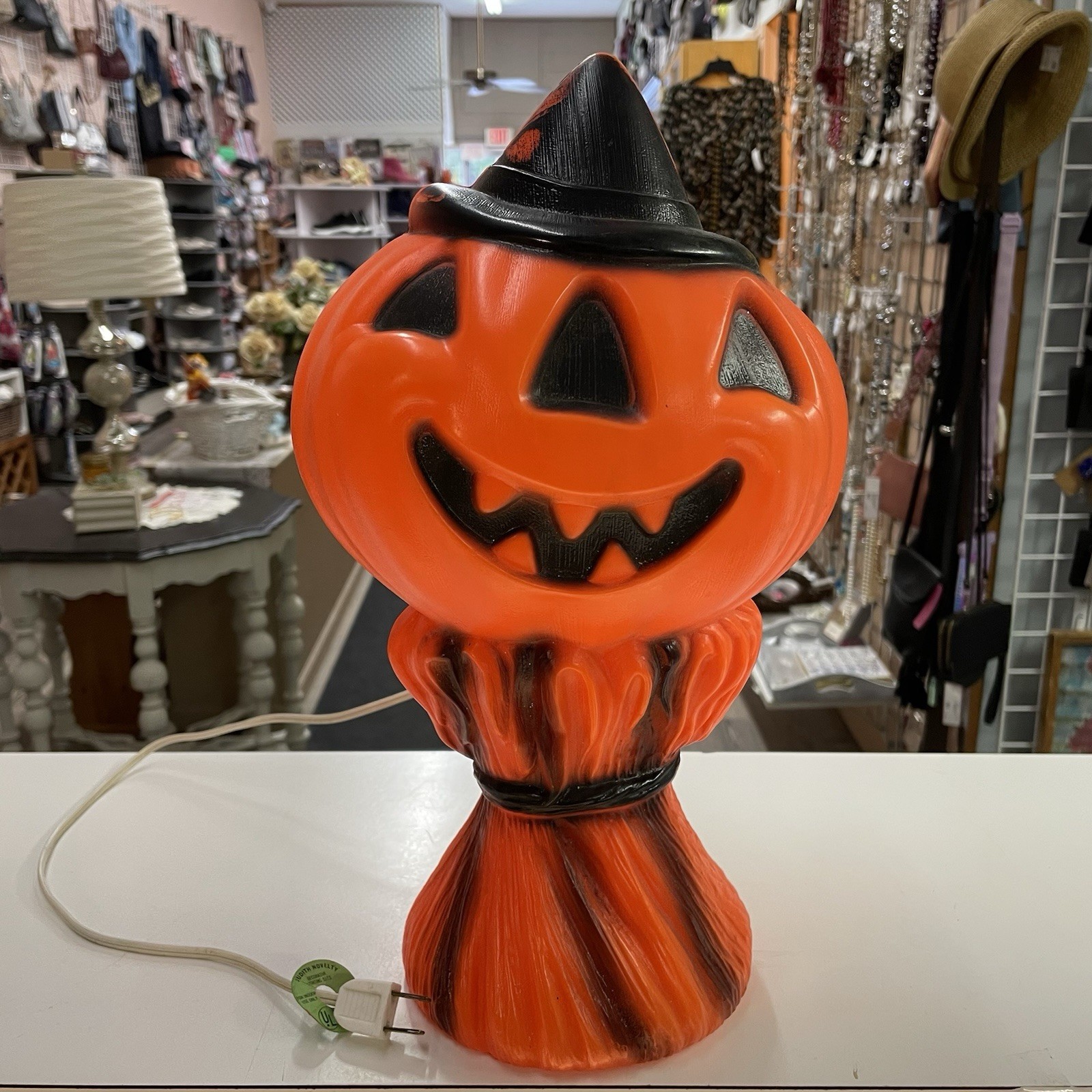 Empire Blow Mold Pumpkin Hat on Hay Stack JACK O' LANTERN USA 1969 Halloween Vtg