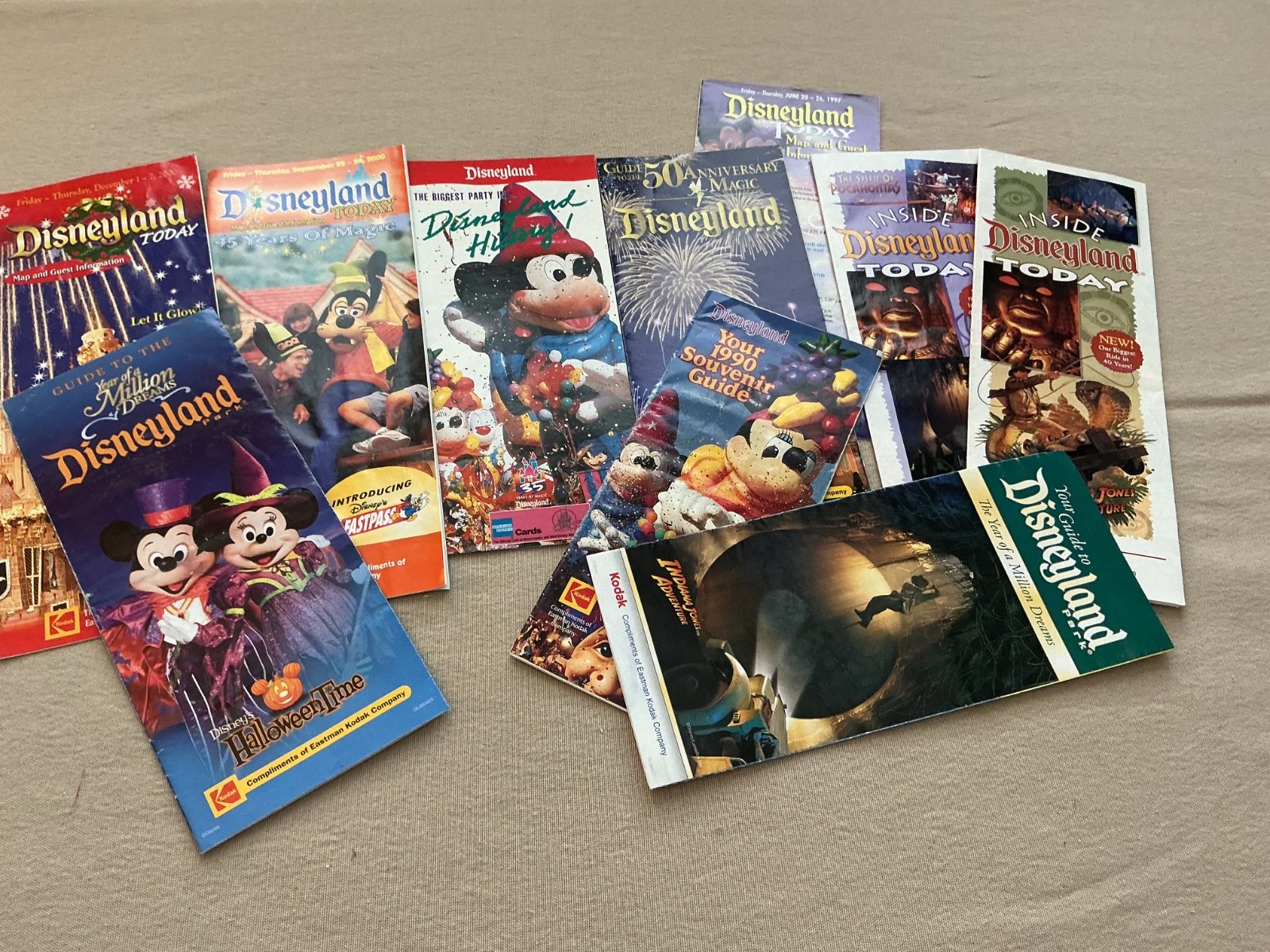 Lot of 11 variety Souvenir Guide Theme Park Map Info Ephemera