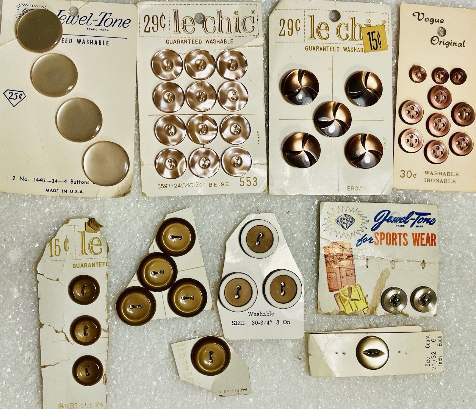 Lot of 45 Vintage New on Card Tan & Brown Buttons Vogue Le Chic Jewel Tone More