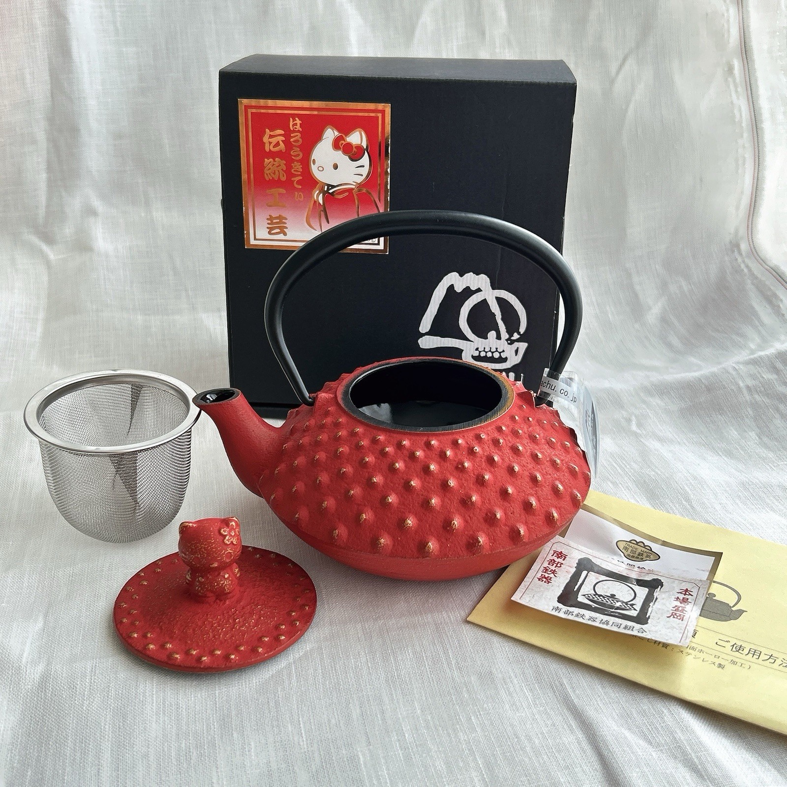 ⁠Hello Kitty Iwachu Nambu Ironware Teapot 2009 Official Licensed Japan Limited⁠