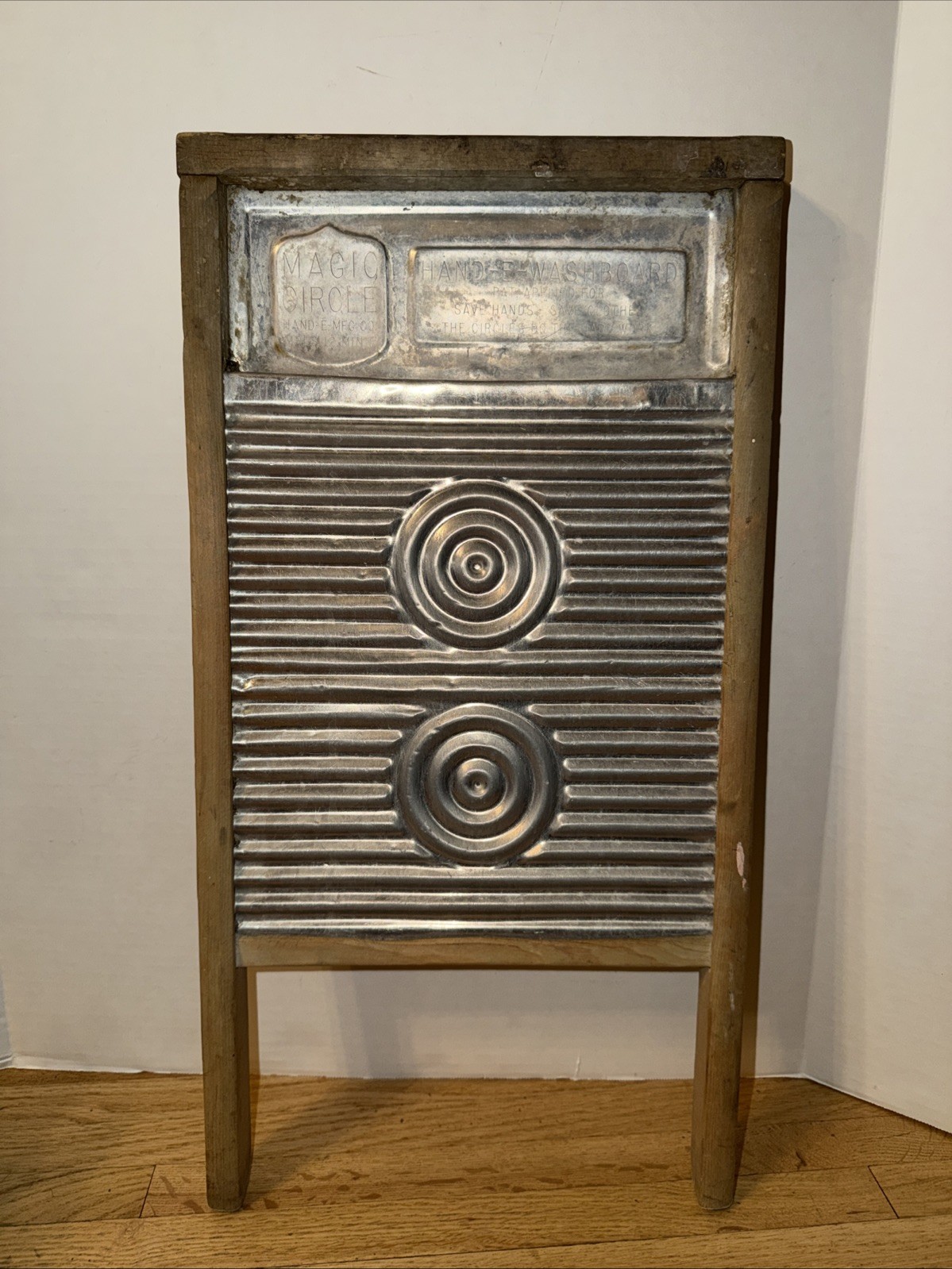 VTG 1940s Magic Circle Washboard Hand-E Mfg Minneapolis Primitive Farmhouse