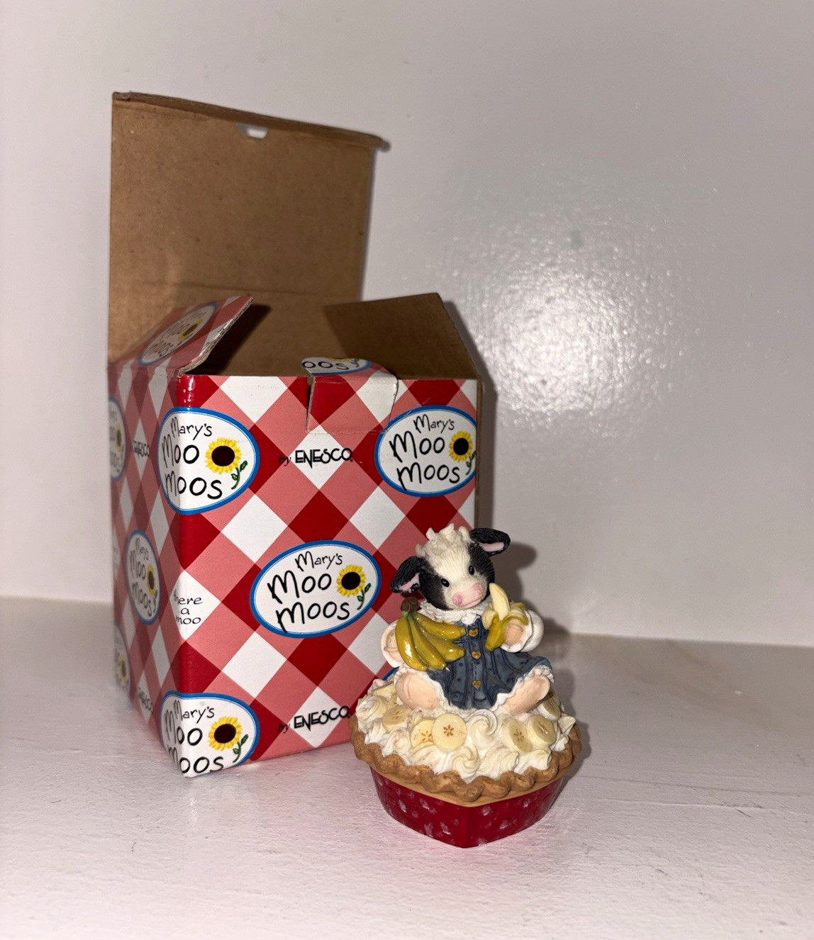 Enesco Mary’s Moo Moos I Love Moo A Whole Bunch Banana Pie #485225 1999 Box