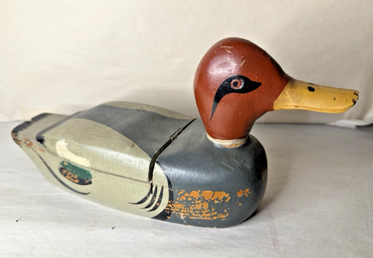 Vintage Old Carved Wood Decoy Duck Box in Original Paint
