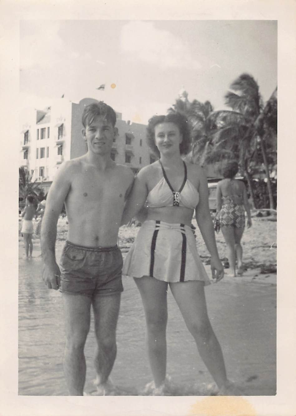 Man Woman Swimsuit Royal Hawaiian Hotel 1940s Photo Beach Trunks Two Piece