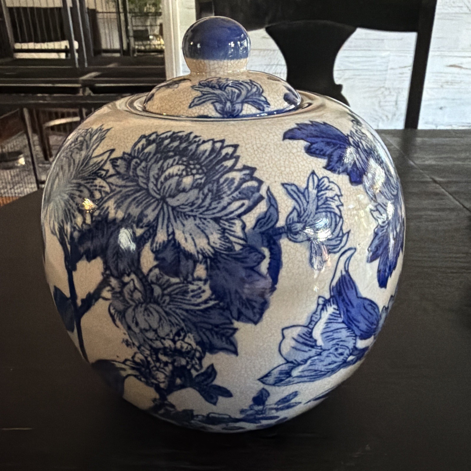 Vintage Blue White Porcelain Ginger Jar w Lid Floral Chinoiserie 8.5