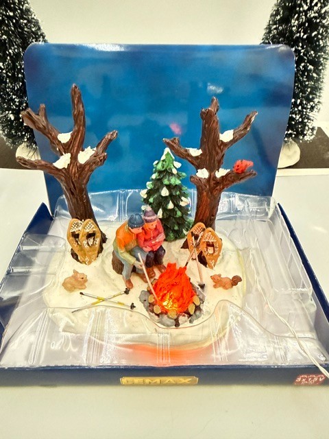 Lemax Christmas Village Town Staying Warm 04224 Snowshoe Couple Campfire Fire