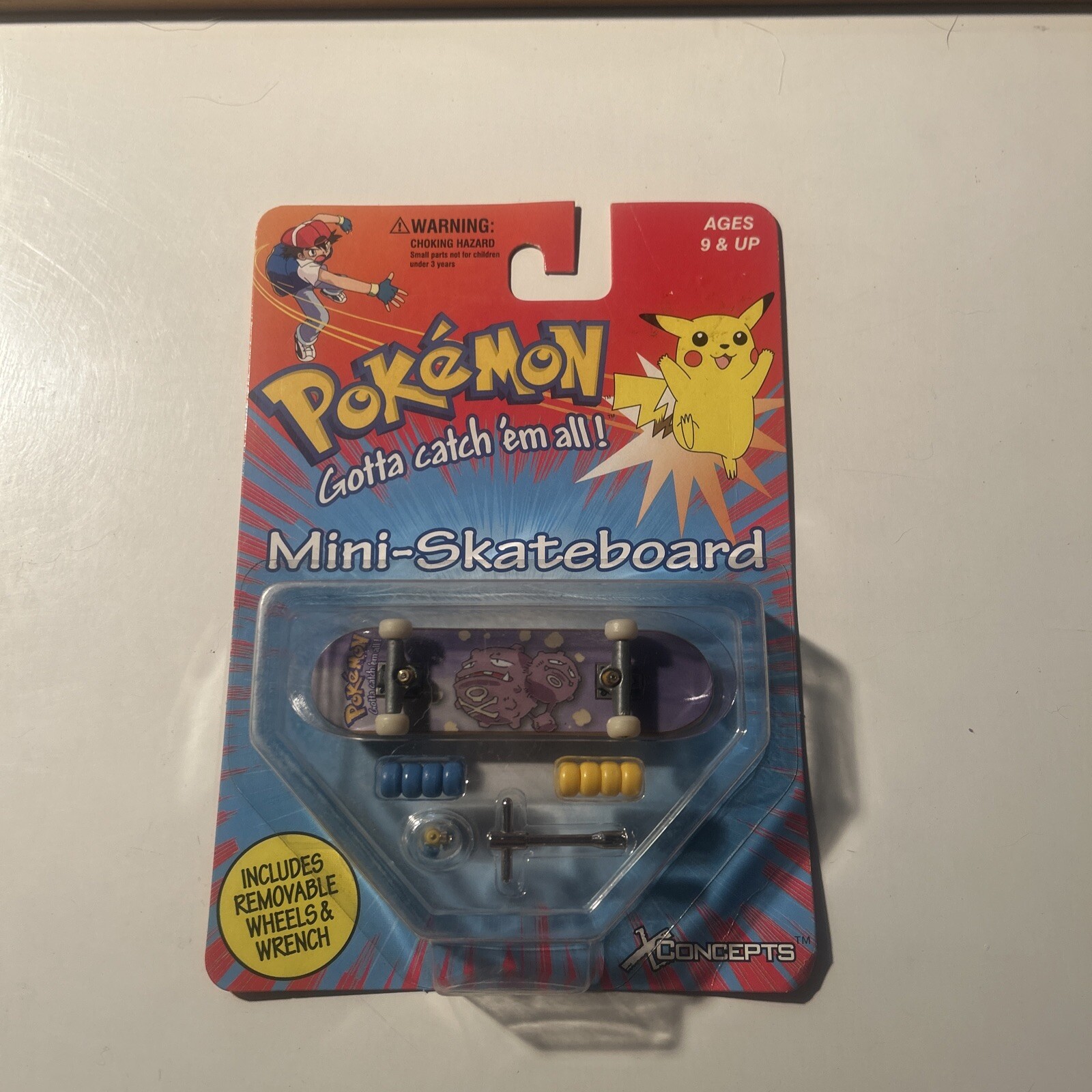 Pokemon Wheezing Mini Skateboard Toy XConcepts 1999 Vintage Sealed New