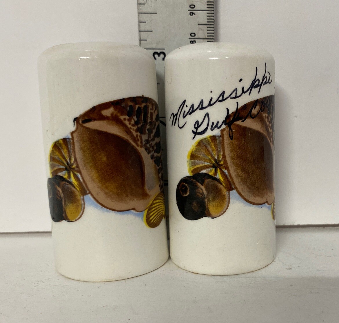 Vintage Souvenir Ceramic Fish Salt & Pepper Shakers Biloxi Beach MS Collectable 