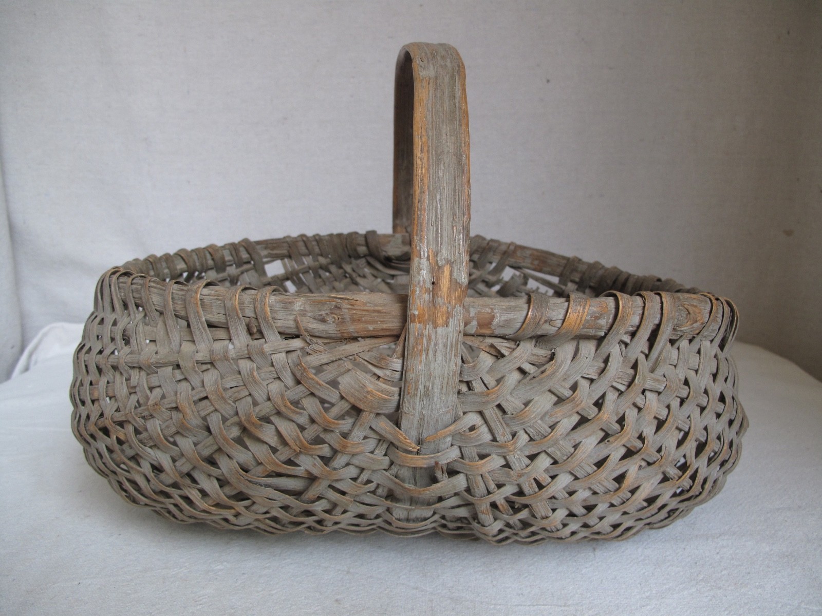 Antique Splint Bun Basket in Old Grey Paint