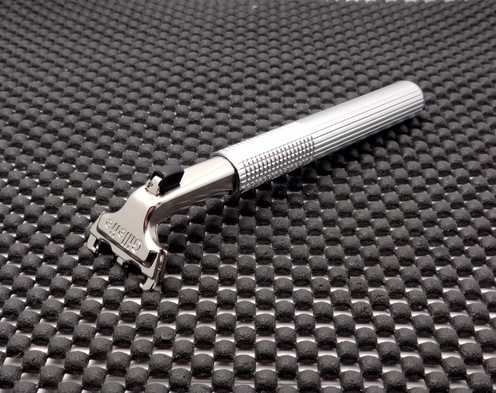 Vintage 1999 Gillette Atra Cartridge Razor ALL METAL Handle U2 Stunning & Clean