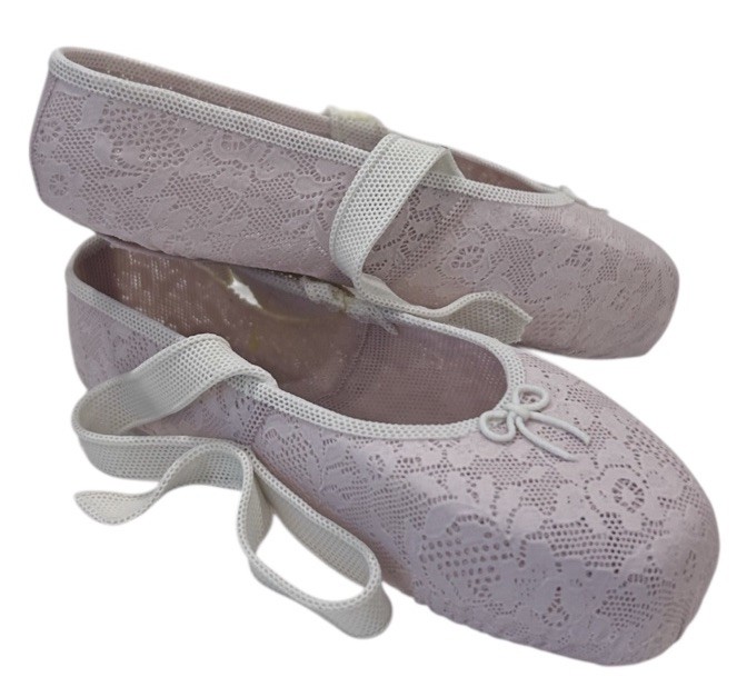 Lladró Caprichos RARE Pink Lace Porcelain Ballet Slippers AS-IS PLEASE READ