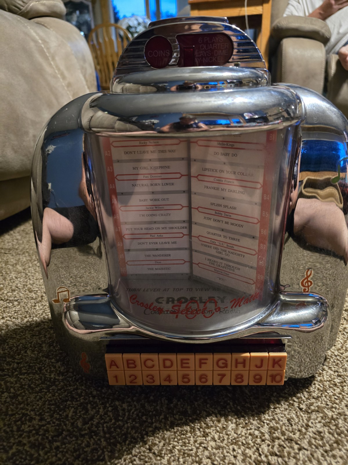 Vintage Crosley Collectors Edition CR-9 AM / FM Jukebox Select O Matic 100