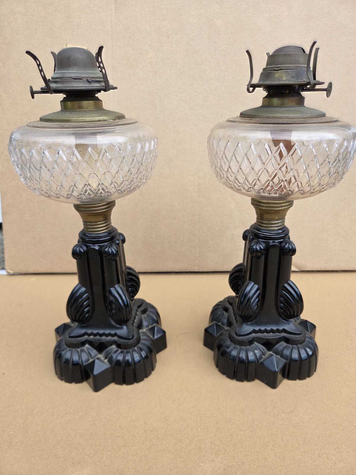 PAIR 1890s ANTIQUE PALMETTO SHELL KEROSENE LAMPS BLACK AMETHYST GLASS BASE  RARE