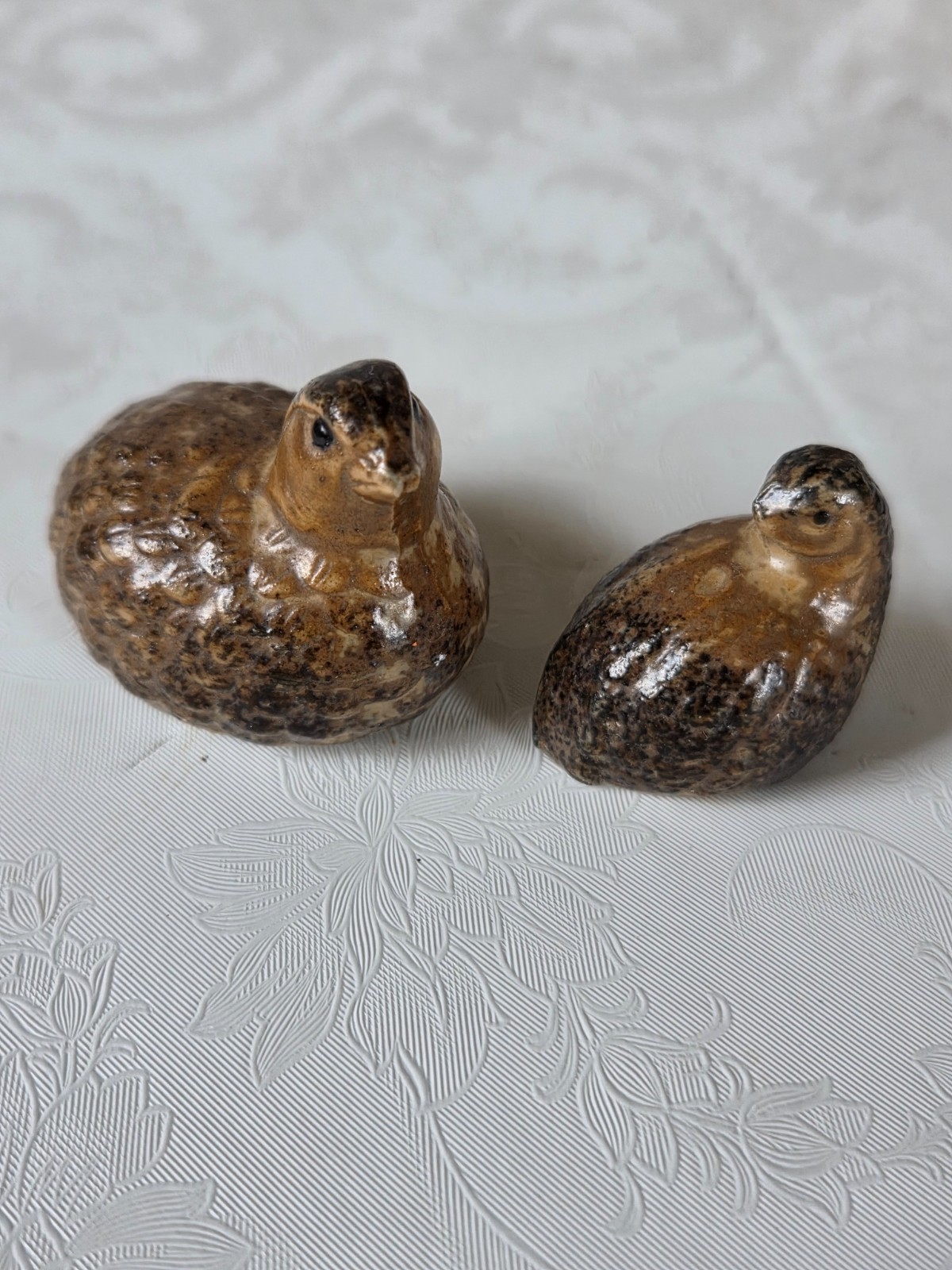 TWO BEAUTIFUL ANTIQUE JAPANESE SMALL QUAIL FIGRUINES MARKED JAPAN TWO BEAUTIFUL ANTIQUE JAPANESE SMALL QUAIL FIGRUINES MARKED JAPAN