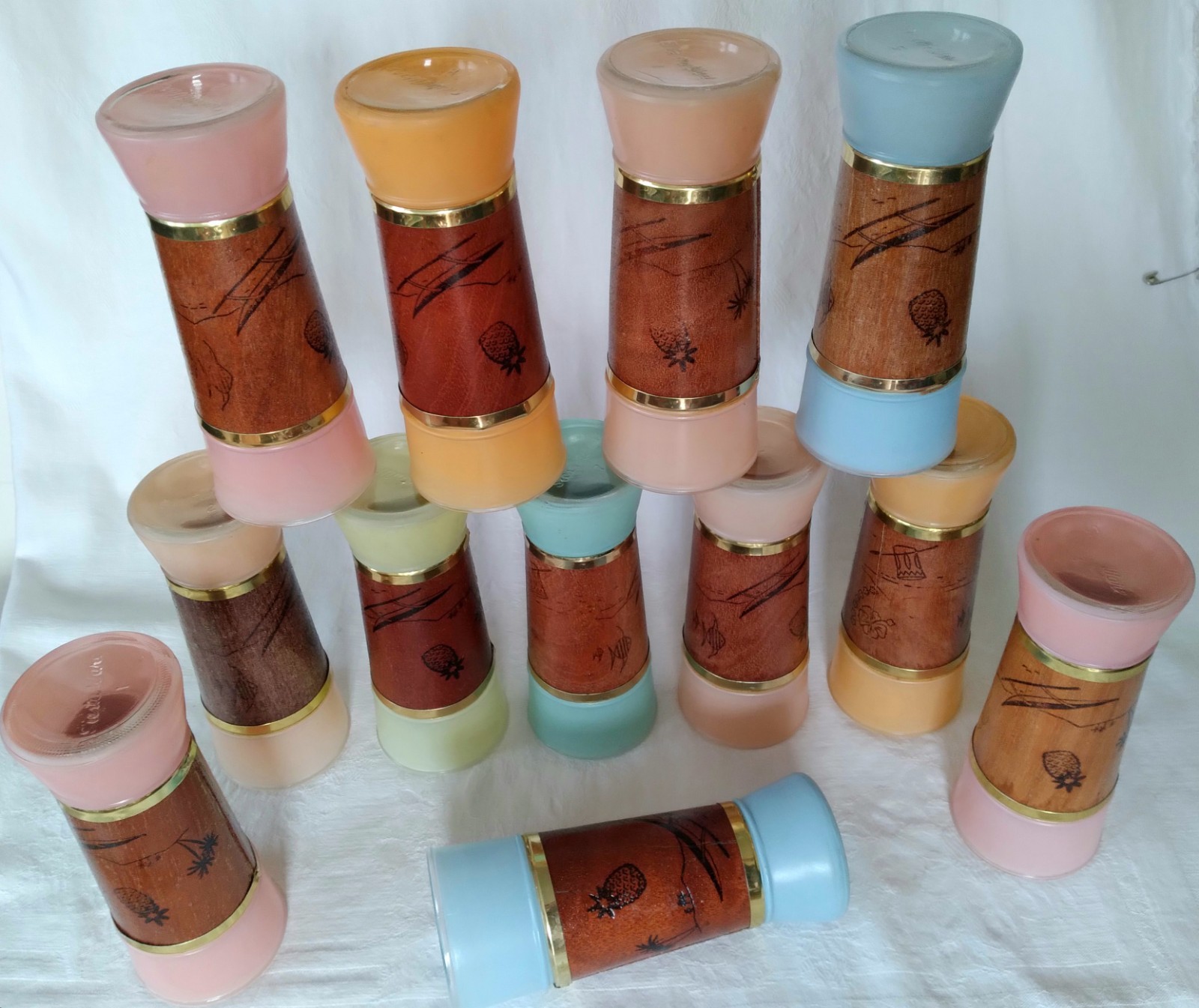 Lot 12 MCM 1960s Siesta Ware Frosted Tiki Glasses Hawaiian Scene 6.5” 5 Colors Lot 12 MCM 1960s Siesta Ware Frosted Tiki Glasses Hawaiian Scene 6.5” 5 Colors