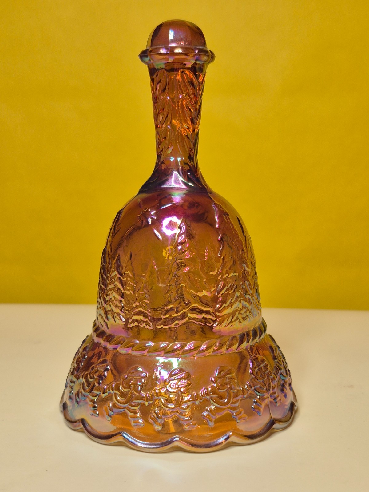 New Imperial Vintage Amber Carnival Glass Embossed Santa/Christmas Bell